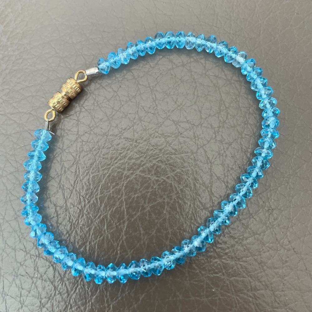 Gorgeous Precious Bead Bracelet - Picture 2 of 2
